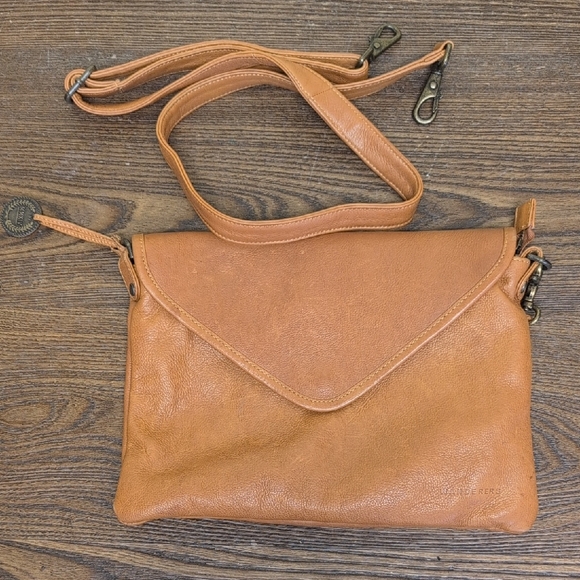 Wanderers Travel Co Bag Crossbody Clutch - Picture 1 of 6